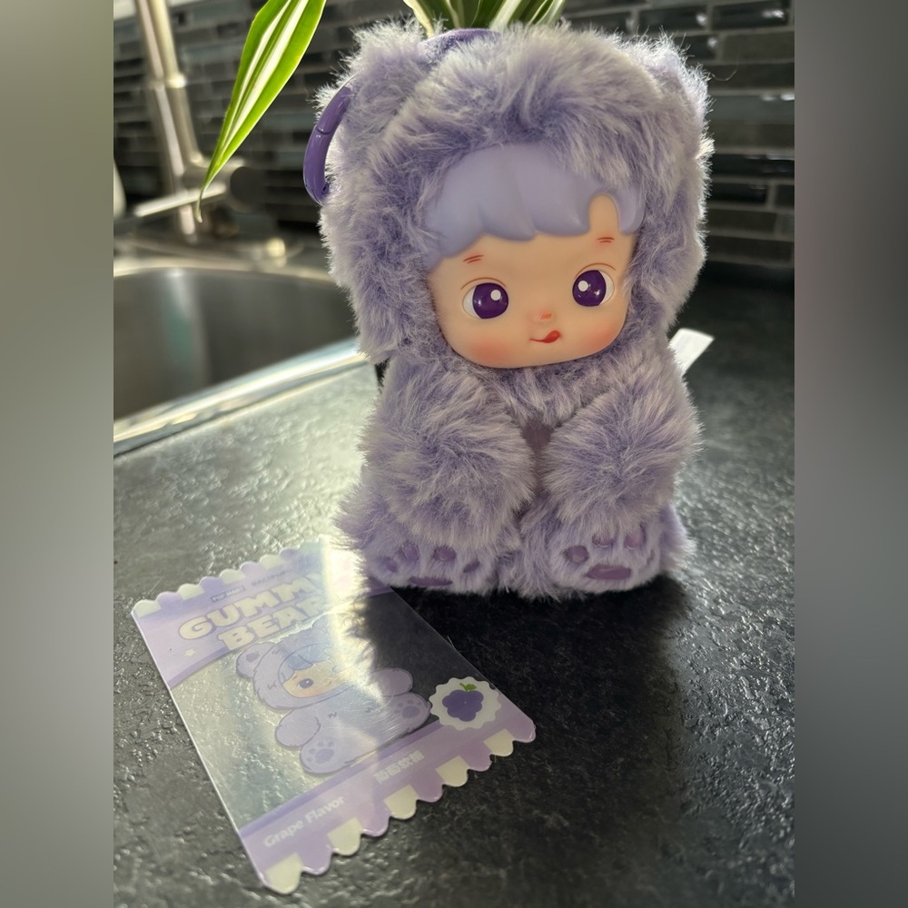 GRAPE Hacipupu Gummi Pop Mart